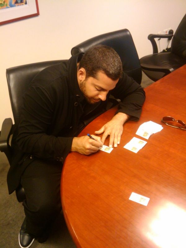 David Blaine Signing 2010 Topps Allen & Ginter Cards