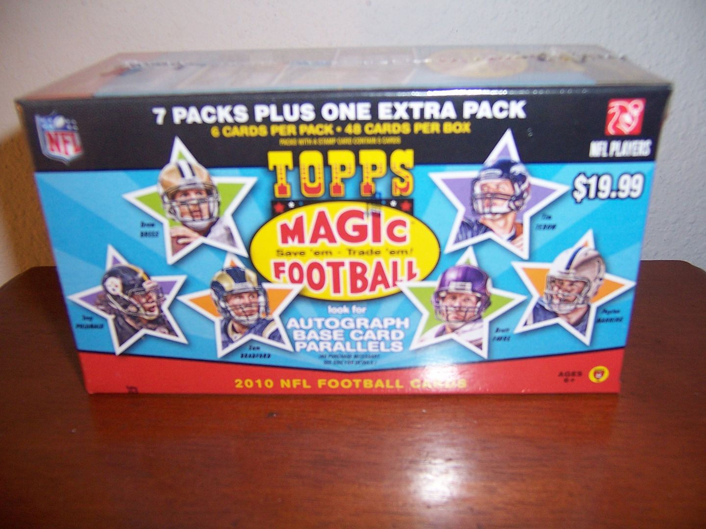 2010 Topps Magic Football Retail Blaster Box
