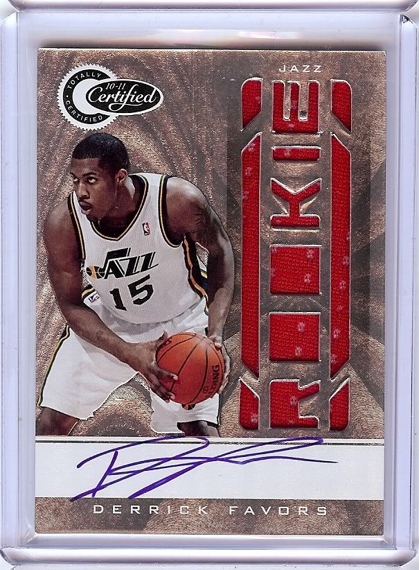 2010-11 Panini Totally Certified Derrick Favors Autograph RC Card