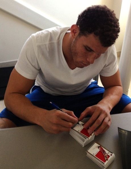 Blake Griffin Signing Autographs On 2011-12 Panini Preferred Basketball Cards