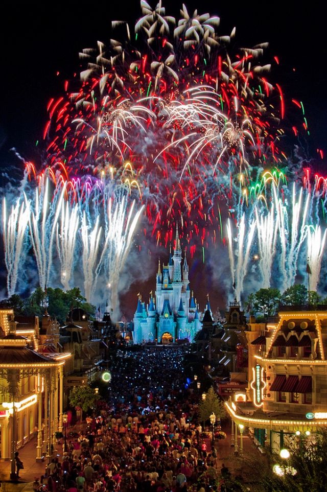 Disney World by nickel.media