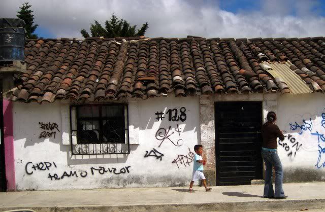 graffiti-en-las-calles02.jpg 200110d picture by graffistobal
