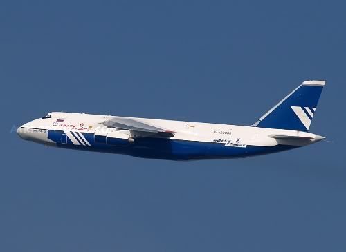 Auch in Wien war die mächtige AN 124 schon zu Gast, wie hier im Jahr 2006 - Foto: P. Radosta / Austrian Wings (für eine größere Darstellung klicken Sie bitte auf das Bild)