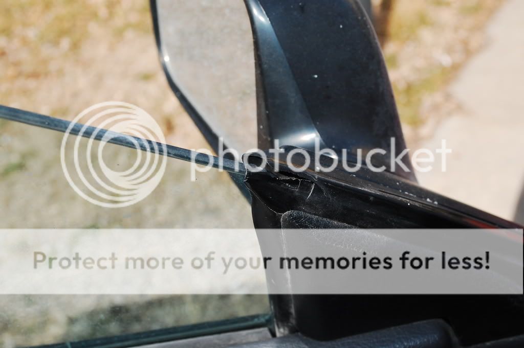 Wind noise by driver side mirror what is this part?? NASIOC